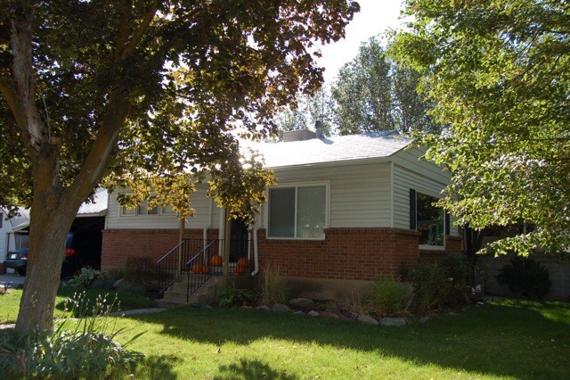 22 East 200 North - Farmington, Utah