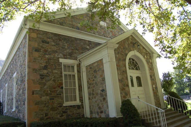 Farmington Rock Chapel - 272 North Main